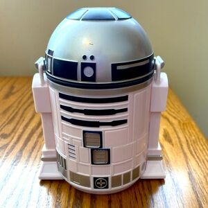 R2D2 lunch container